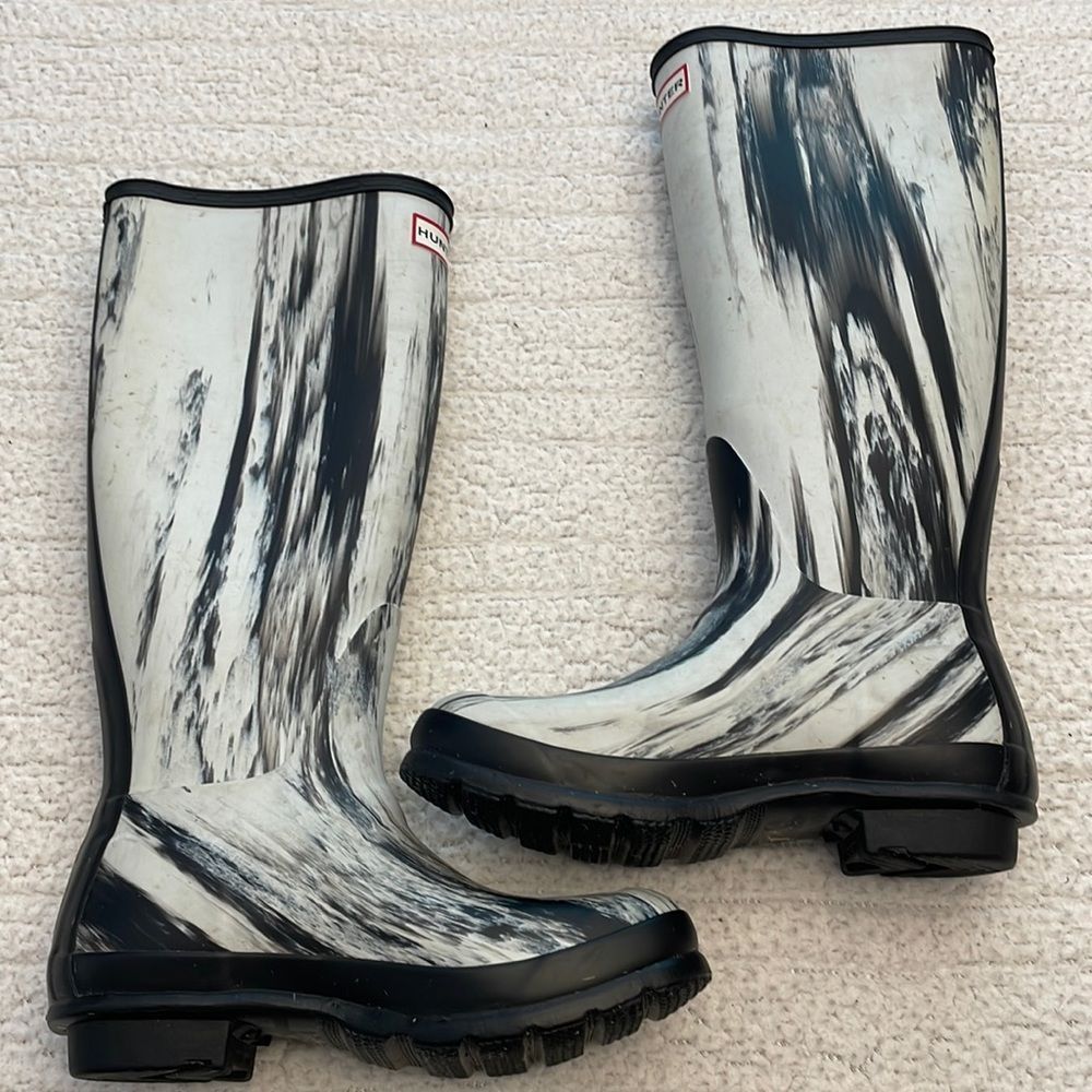 Hunter White and Black Marbled Rain Boots